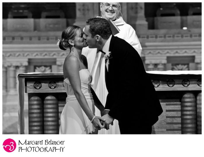 The first kiss, NYC wedding ceremony